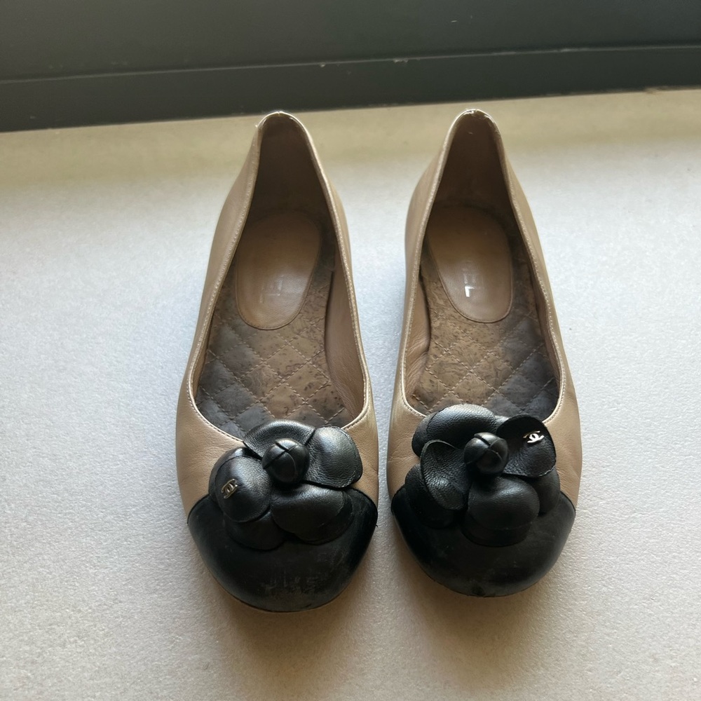 COPY - Chanel Black/Black Leather Cap Toe Camellia Flower Ballet Flats Size 37